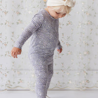 Organic Cotton Everyday Legging - April Lilac Childrens Legging from Jamie Kay USA