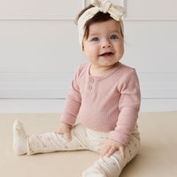 Organic Cotton Everyday Legging - Emilia Egret Childrens Legging from Jamie Kay USA