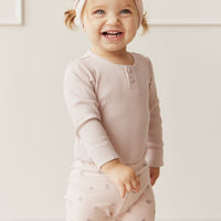 Organic Cotton Everyday Legging - Meredith Violet Childrens Legging from Jamie Kay USA