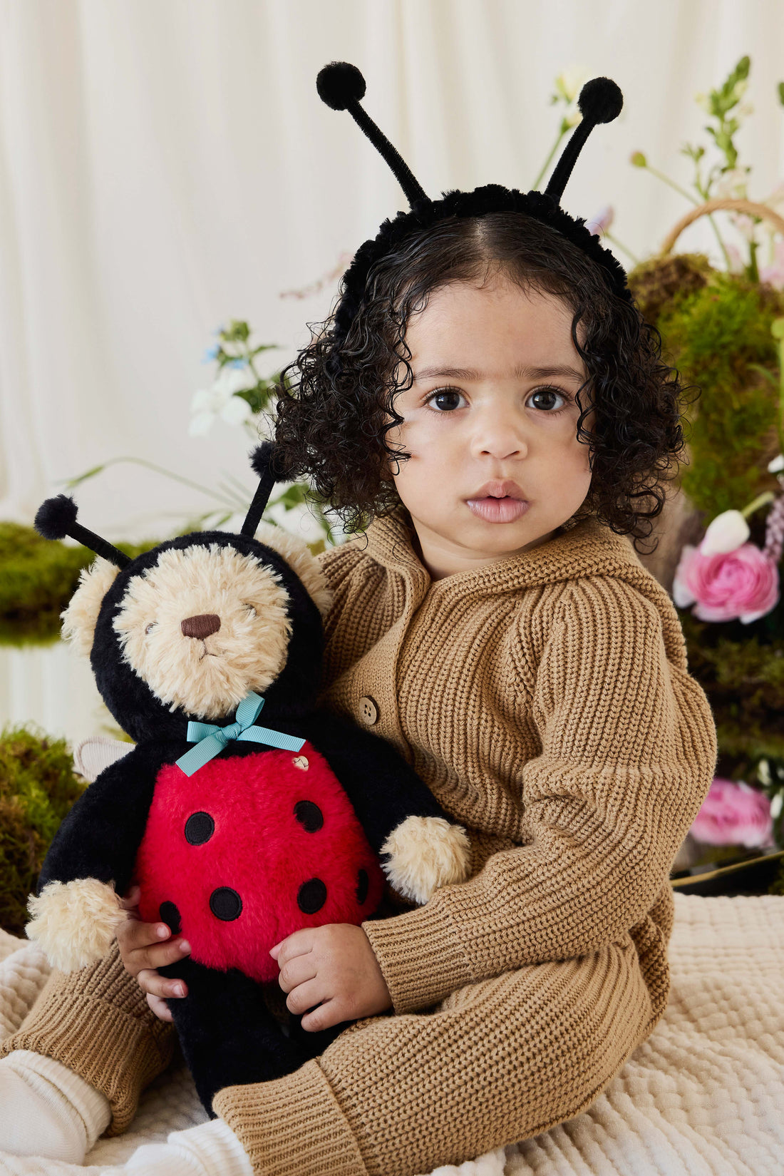 Snuggle Bunnies - Arthur the Bear - Lovebug Childrens Toys from Jamie Kay USA