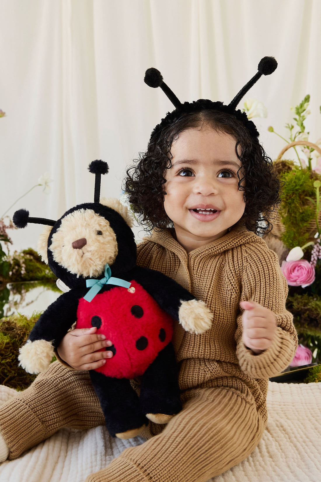Snuggle Bunnies - Arthur the Bear - Lovebug Childrens Toys from Jamie Kay USA