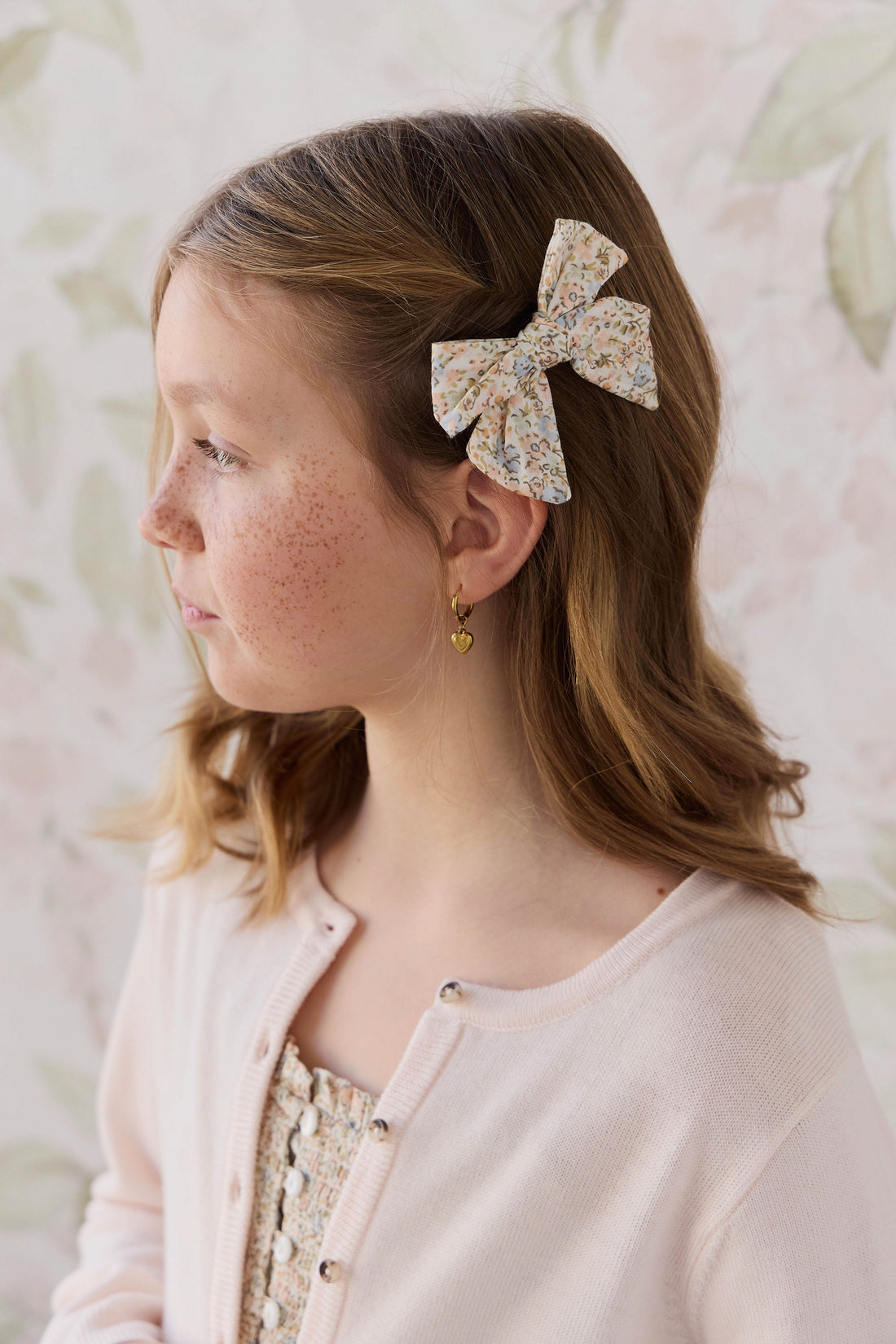 Dovie Bow - Tully Peach Childrens Bow from Jamie Kay USA