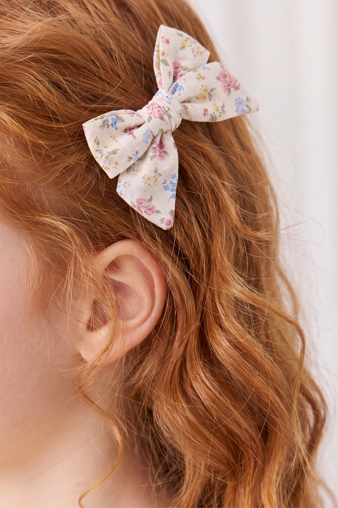 Dovie Bow - Morgan Vanilla Childrens Bow from Jamie Kay USA